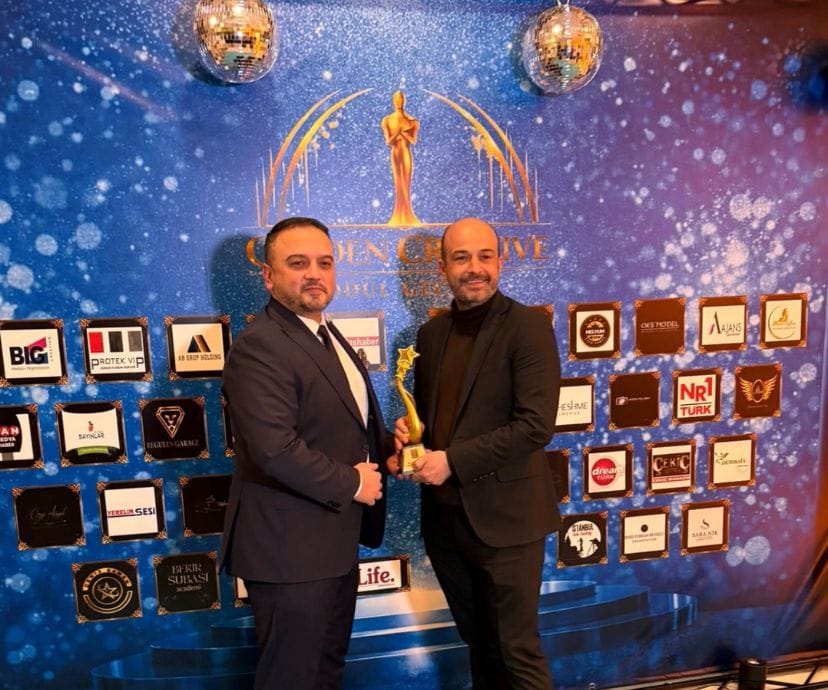 NOW MAGAZİN HABER | Golden Creative Awards Ödül Töreninde Yıldızlar Geçidi